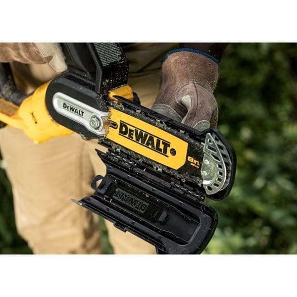 DeWalt aku lančana pila za rezidbu 20cm DCMST520P1 1x5,0Ah