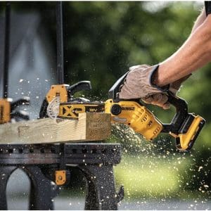 DeWalt aku lančana pila za rezidbu 20cm DCMST520P1 1x5,0Ah