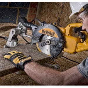 DeWalt potezna kružna pila DWS773 216mm 1300W