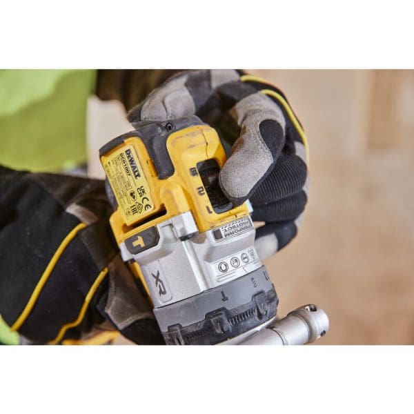 Dewalt aku udarna bušilica DCD1007NT 169Nm - najsnažnija DeWalt aku bušilica