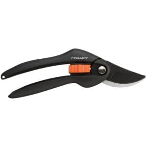 Fiskars škare vrtne mimoilazne 208mm SingleStep P26 1000567