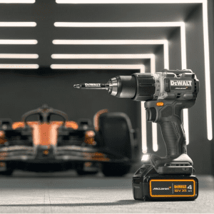 DeWalt aku udarna bušilica DCD85MM2T McLaren 90Nm 2x4,0Ah