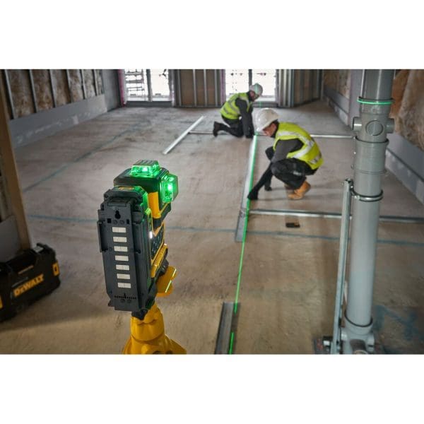 DeWalt aku laserski nivelir DCLE34035D1 18V 1×2,0Ah zelena linija 3×360° na daljinski