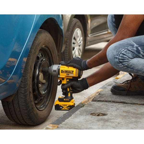 Dewalt aku udarni odvijač DCF899P2 18V 2×5,0Ah 950Nm 12