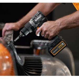 DeWalt aku udarna bušilica DCD85MP2T 18V 2x5,0Ah 90Nm McLaren F1