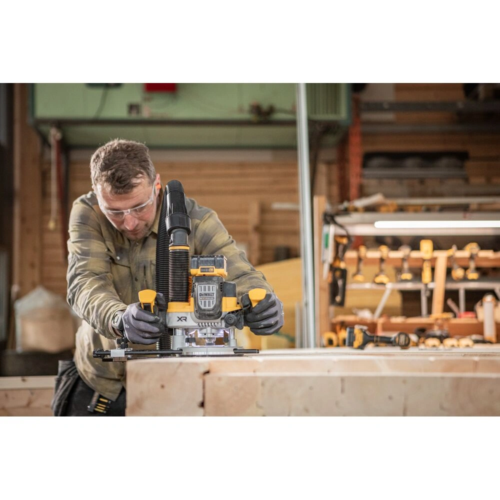 DeWalt aku glodalica DCW620NT 18V do 70mm, kofer